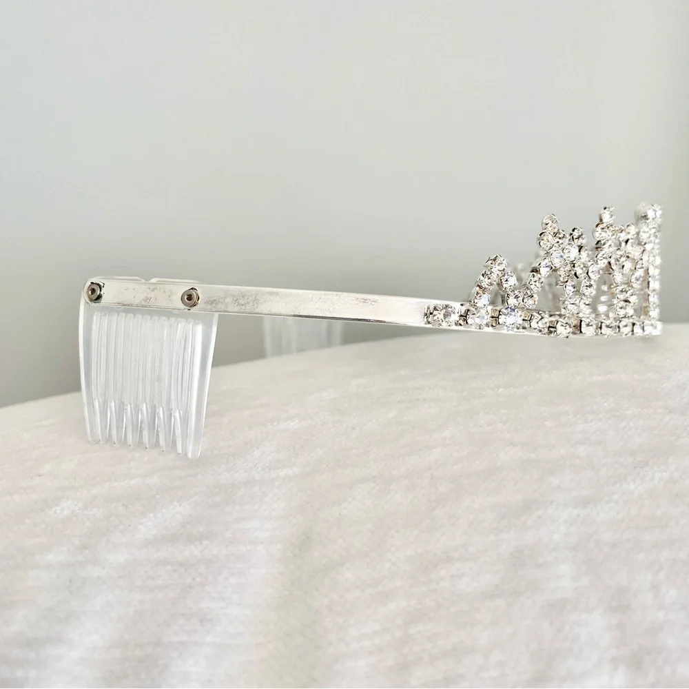 David's Bridal Sparkling Silver Rhinestone Tiara - Picture 4 of 7